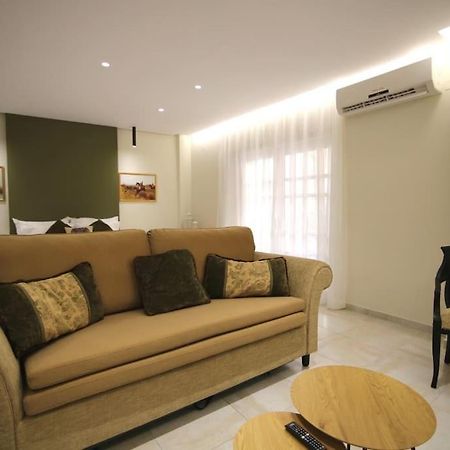 Eclectic Apartment Near Downtown Iraklio Exterior foto