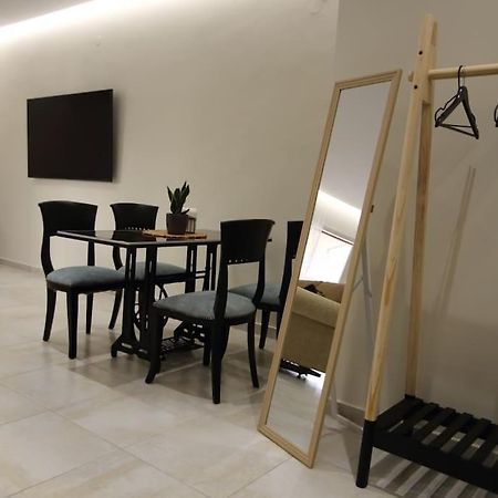 Eclectic Apartment Near Downtown Iraklio Exterior foto