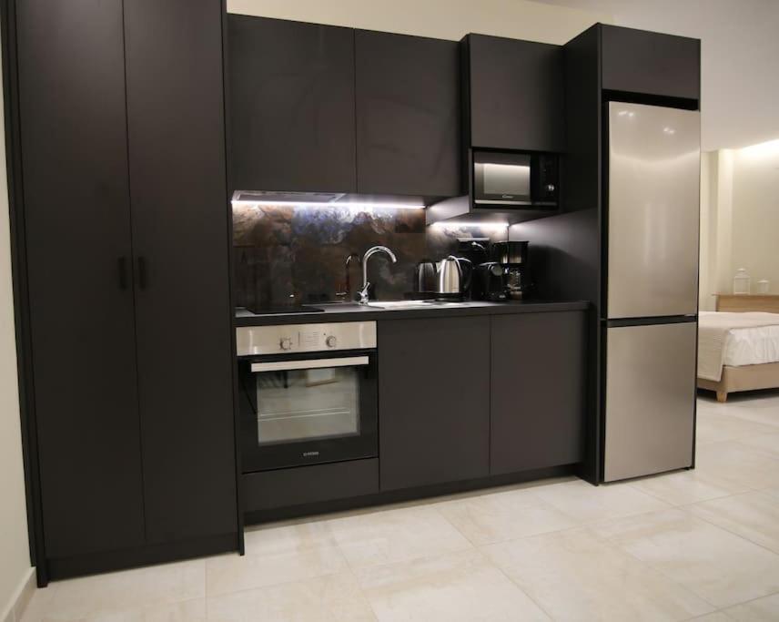 Eclectic Apartment Near Downtown Iraklio Exterior foto